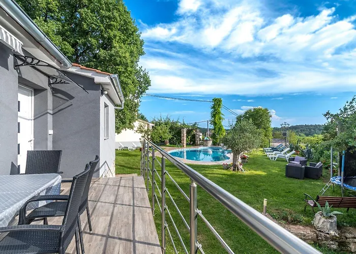 House Nina Pazin